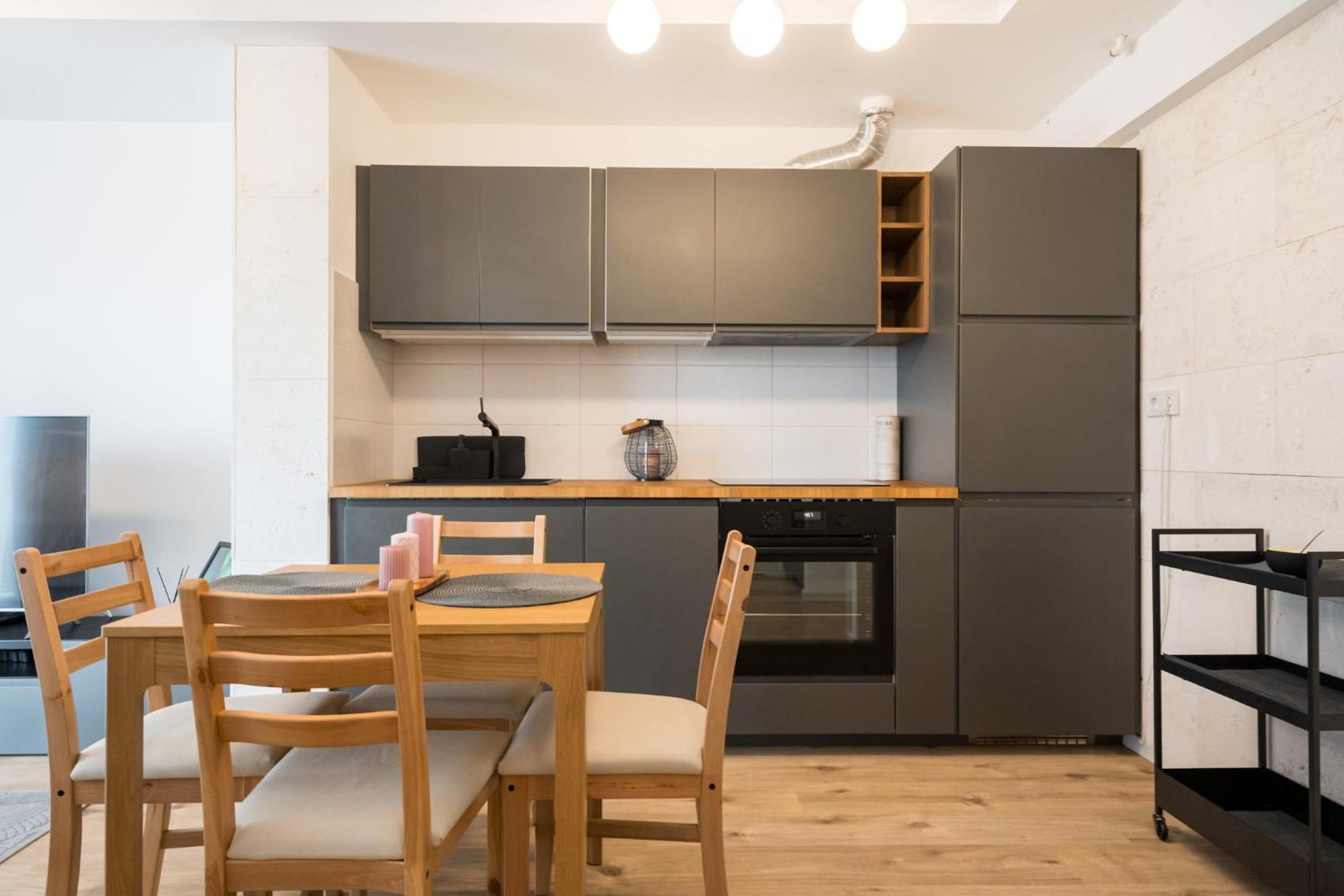 Arrivederci - Elegant 1Br In Belvedere Residence Bukares Bagian luar foto